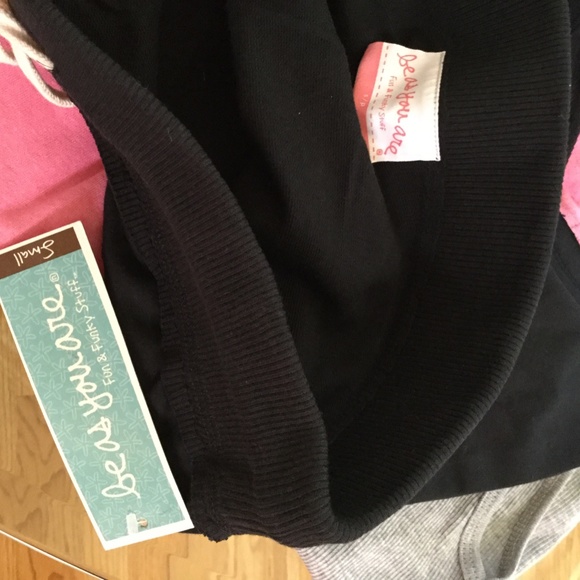 College fun active wear - Picture 11 of 16